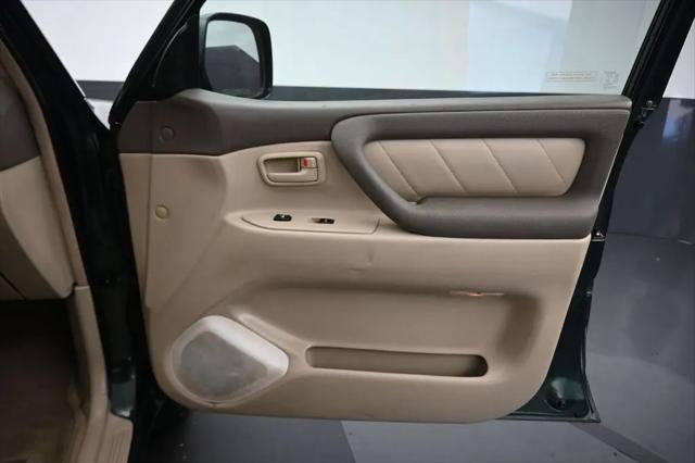 2004 Toyota Land Cruiser Base