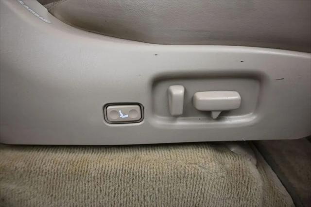 2004 Toyota Land Cruiser Base
