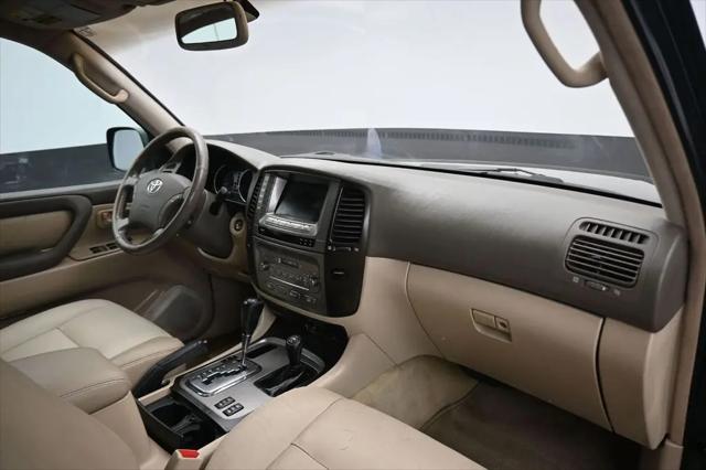 2004 Toyota Land Cruiser Base