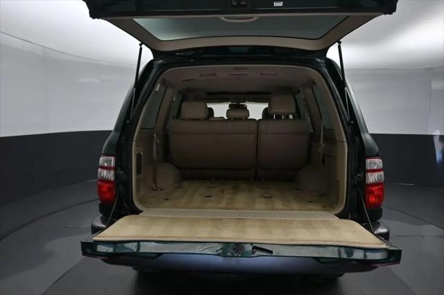 2004 Toyota Land Cruiser Base