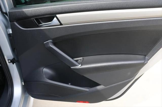 2021 Volkswagen Passat 2.0T SE