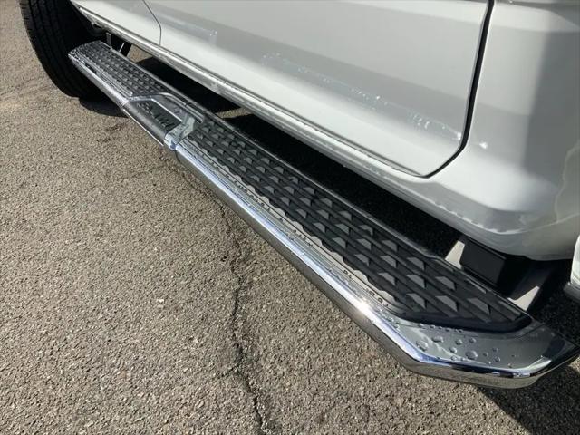 2024 Ram 3500 Big Horn Crew Cab 4x4 8' Box