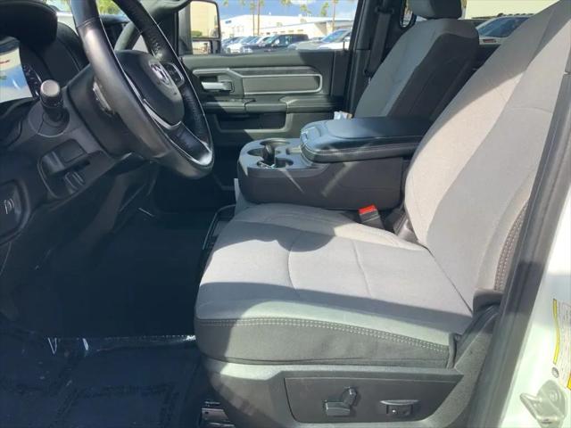 2024 Ram 3500 Big Horn Crew Cab 4x4 8' Box