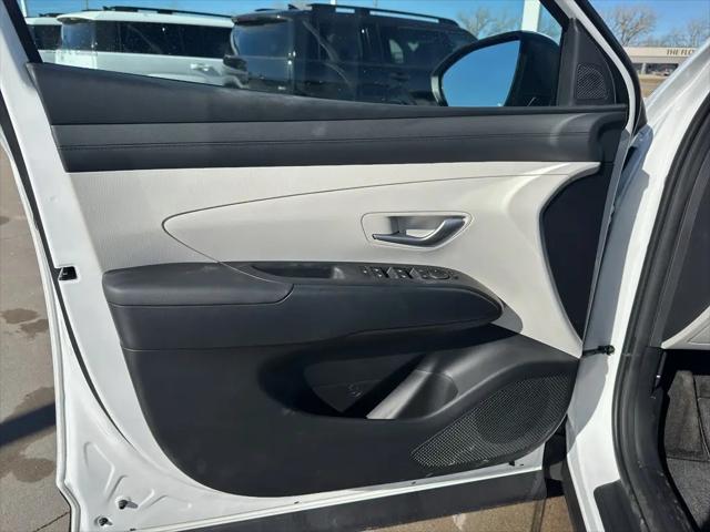 2026 Hyundai Tucson Hybrid Blue SE