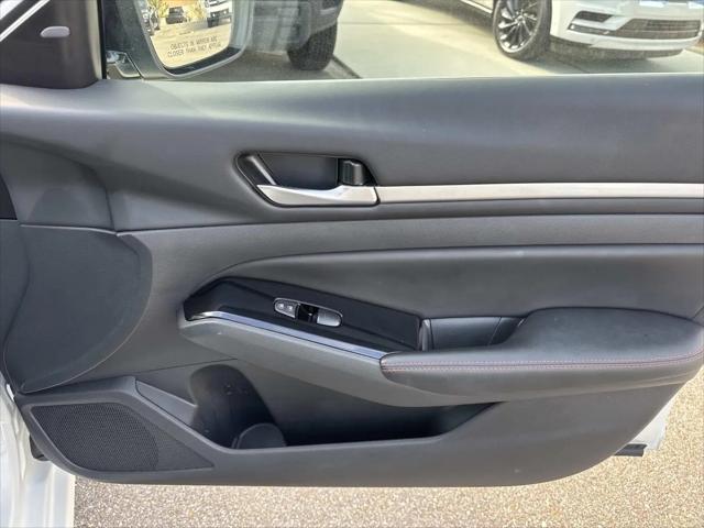 2025 Nissan Altima SR FWD