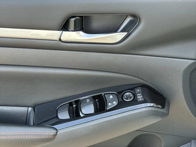 2025 Nissan Altima SR FWD
