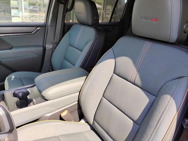 2026 GMC Acadia AT4 AWD