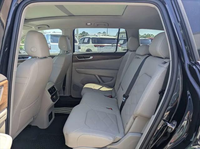 2026 Volkswagen Atlas SE with Technology