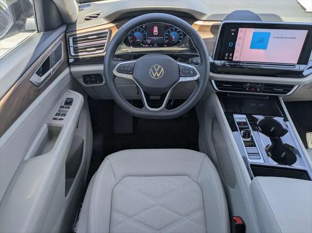 2026 Volkswagen Atlas SE with Technology