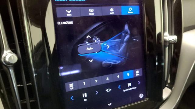 2023 Volvo XC60 B5 Core