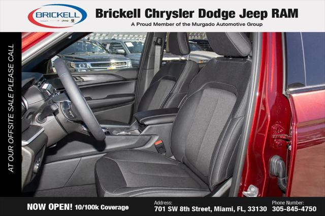 2025 Jeep Grand Cherokee L Laredo 4x2