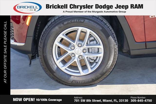 2025 Jeep Grand Cherokee L Laredo 4x2