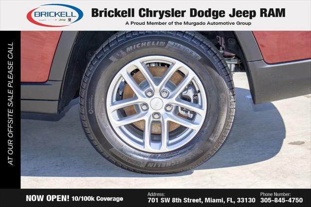 2025 Jeep Grand Cherokee L Laredo 4x2