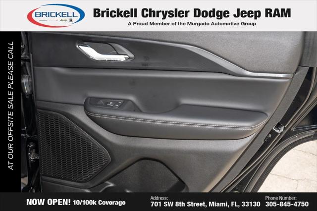 2025 Jeep Grand Cherokee Laredo 4x4