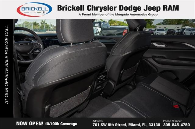 2025 Jeep Grand Cherokee Laredo 4x4