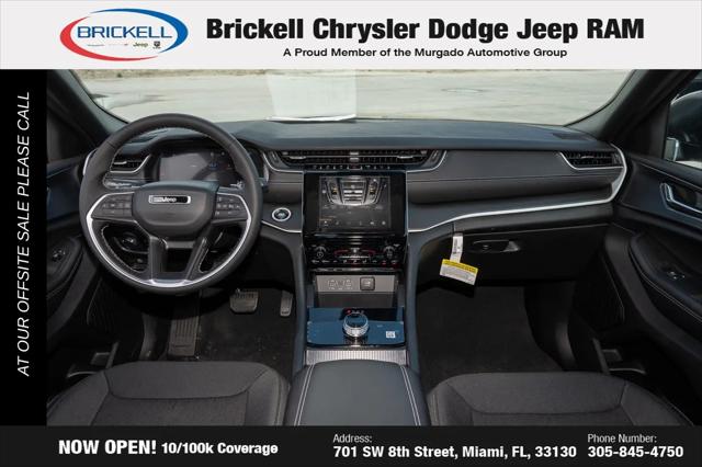 2025 Jeep Grand Cherokee Laredo 4x4
