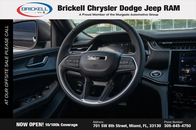 2025 Jeep Grand Cherokee Laredo 4x4