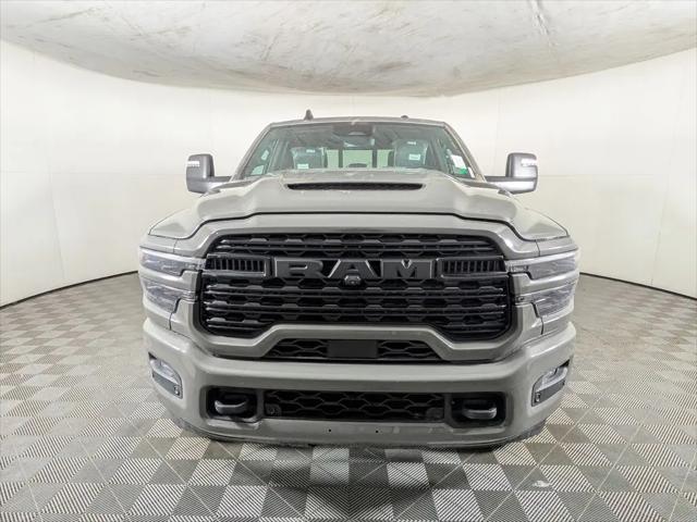 2026 Ram 3500 Limited Crew Cab 4x4 8' Box
