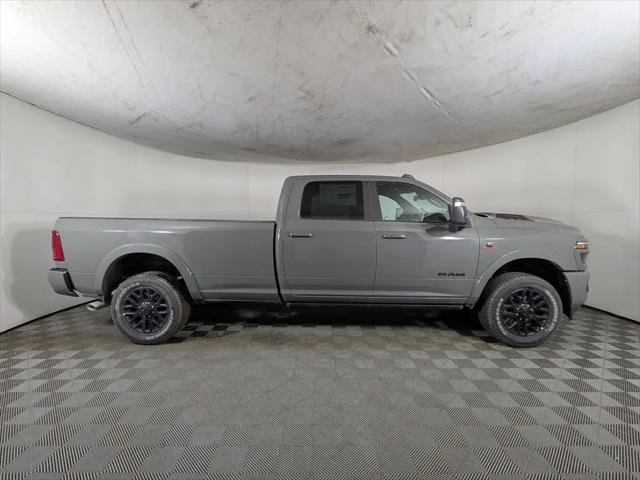2026 Ram 3500 Limited Crew Cab 4x4 8' Box