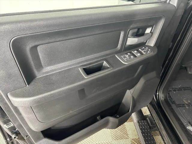 2026 Ram 2500 Black Express Crew Cab 4x4 64 Box