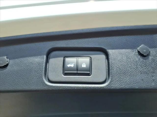 2025 Nissan Pathfinder SV FWD