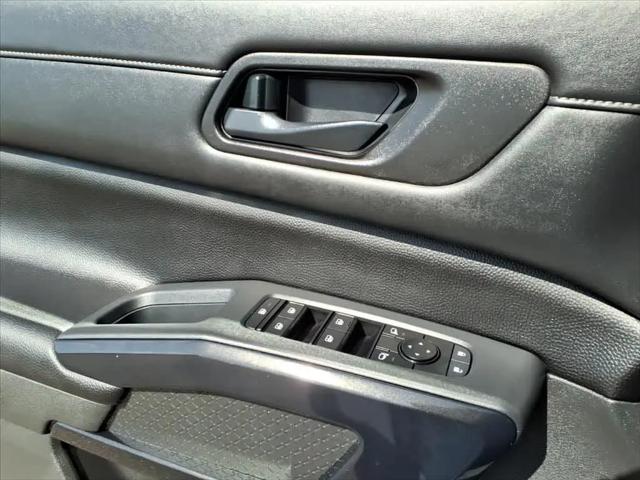 2025 Nissan Pathfinder SV FWD