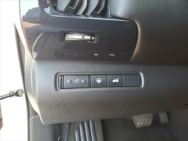 2025 Nissan Pathfinder SV FWD