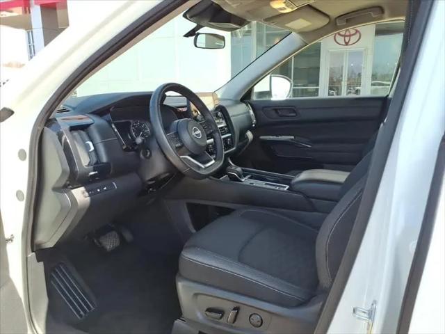 2025 Nissan Pathfinder SV FWD