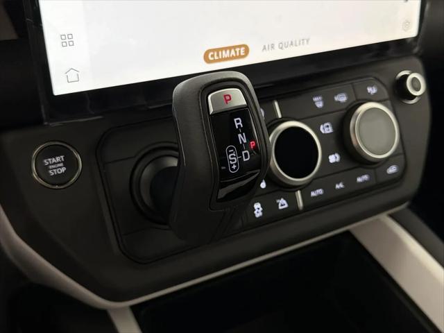 2026 Land Rover Defender P400 X-Dynamic SE