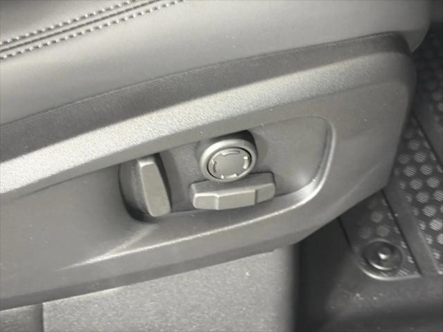 2026 Land Rover Defender P400 X-Dynamic SE