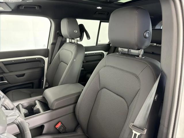 2026 Land Rover Defender P400 X-Dynamic SE