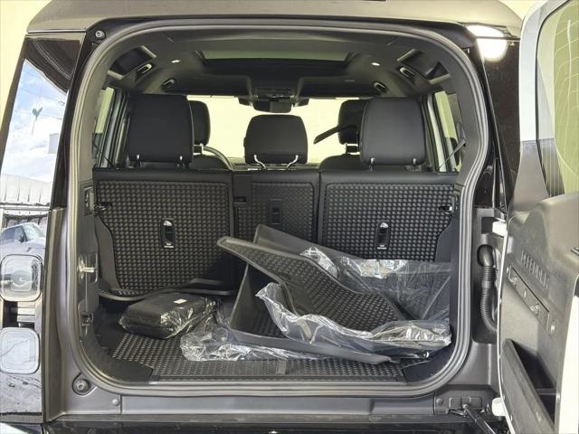 2026 Land Rover Defender P400 X-Dynamic SE