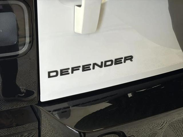 2026 Land Rover Defender P400 X-Dynamic SE