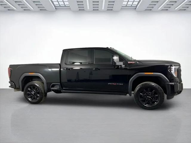 2024 GMC Sierra 2500HD 4WD Crew Cab Standard Bed AT4