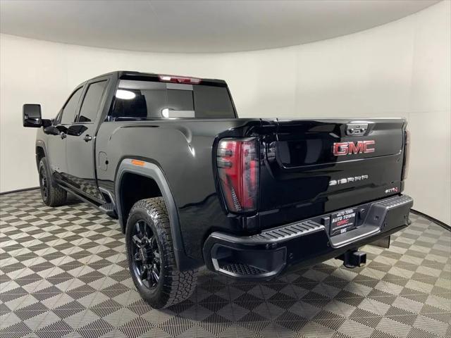 2024 GMC Sierra 2500HD 4WD Crew Cab Standard Bed AT4