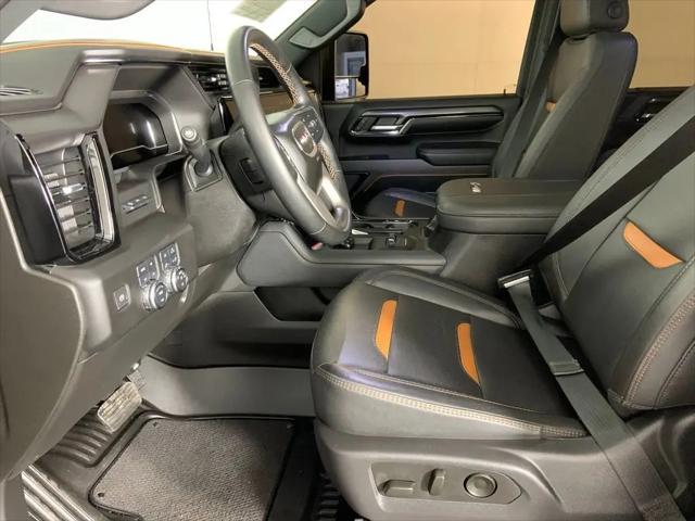 2024 GMC Sierra 2500HD 4WD Crew Cab Standard Bed AT4
