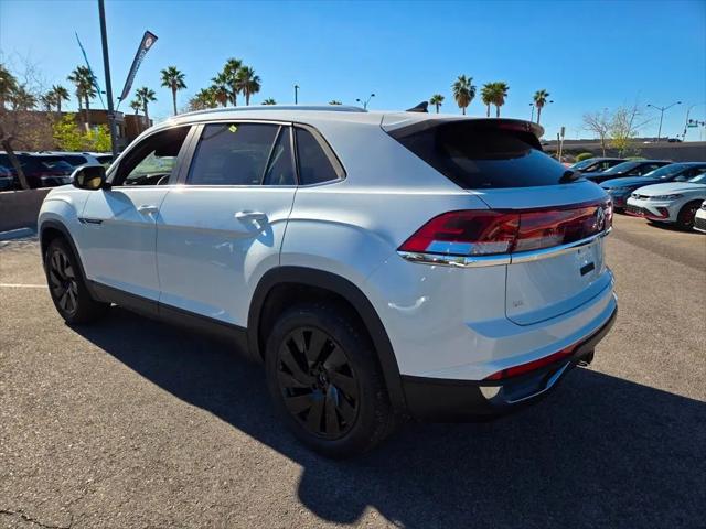 2026 Volkswagen Atlas Cross Sport SE with Technology