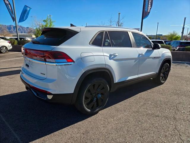 2026 Volkswagen Atlas Cross Sport SE with Technology