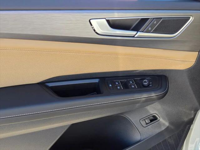 2026 Volkswagen Atlas Cross Sport SE with Technology
