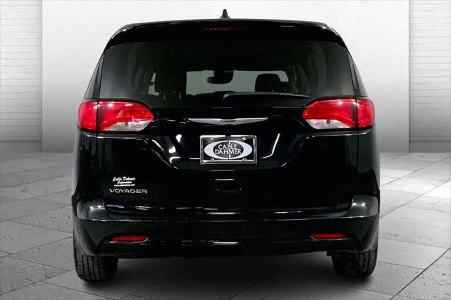 2024 Chrysler Voyager LX