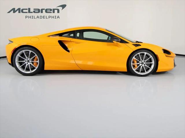 2023 McLaren Artura TechLux