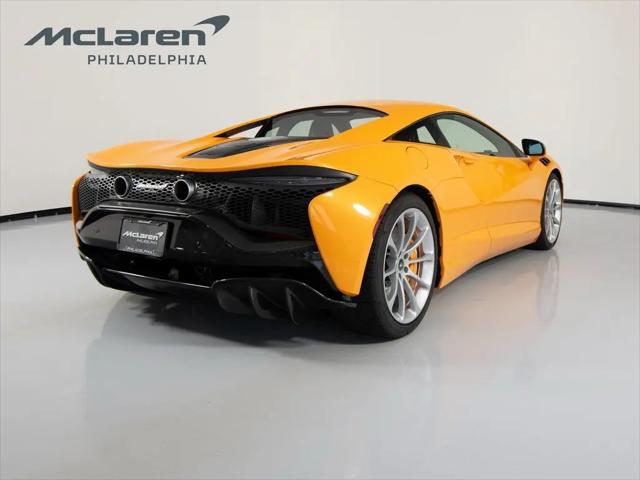 2023 McLaren Artura TechLux