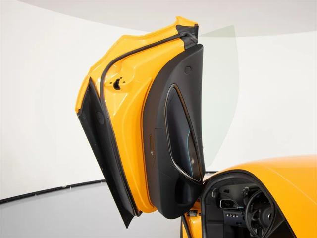 2023 McLaren Artura TechLux