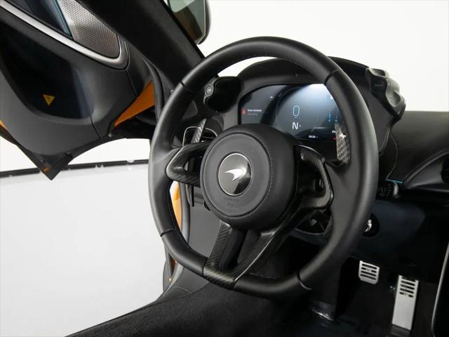 2023 McLaren Artura TechLux
