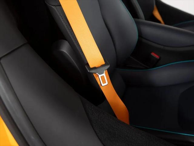 2023 McLaren Artura TechLux