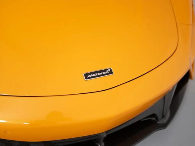 2023 McLaren Artura TechLux
