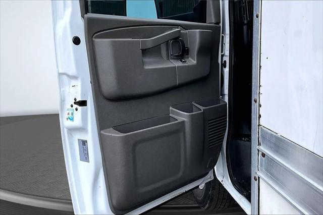 2022 Chevrolet Express Cutaway Work Van