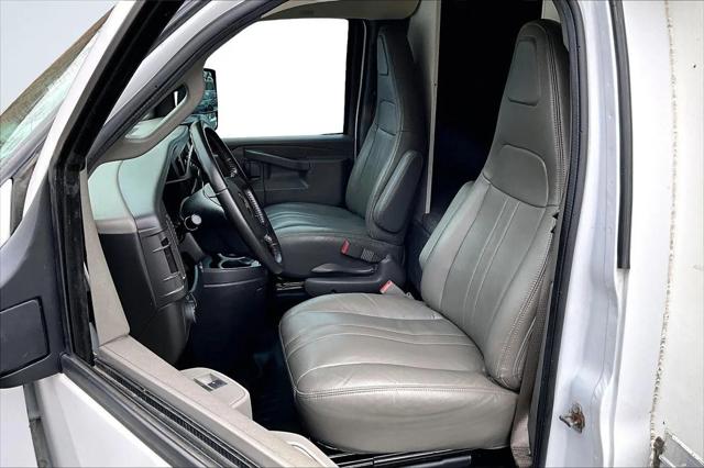 2022 Chevrolet Express Cutaway Work Van