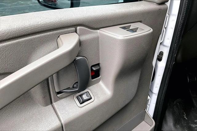 2022 Chevrolet Express Cutaway Work Van