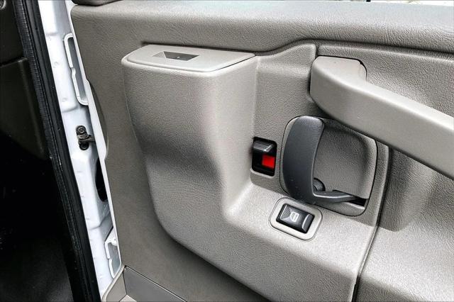 2022 Chevrolet Express Cutaway Work Van